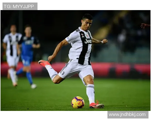 全面解读世界顶级足球球星成长历程与辉煌成就全景纪实